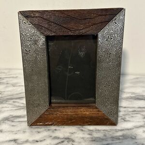 Elegant  solid wood engraved metal sides Photo Frame